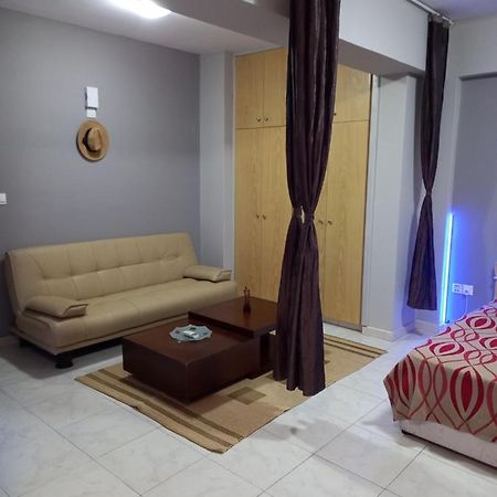 Old Town Studio Apartment Larnaca Buitenkant foto