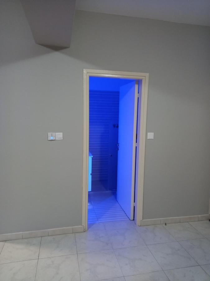 Old Town Studio Apartment Larnaca Buitenkant foto