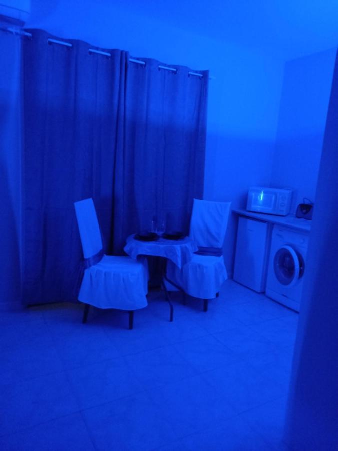 Old Town Studio Apartment Larnaca Buitenkant foto